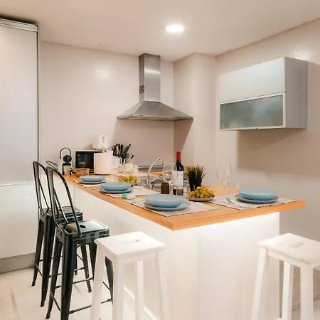 Casa Augusta Renovada Centro Historico 5 Pax Διαμέρισμα *